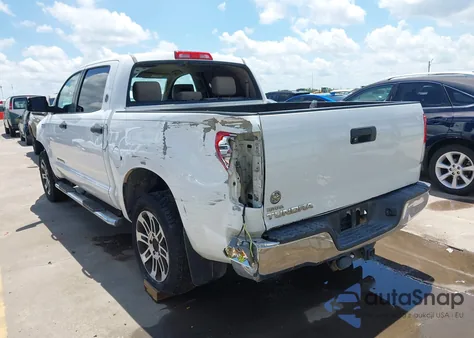 2012 Toyota Tundra Grade 5.7L V8 из США, поврежденный, VIN 5TFEY5F10CX124888